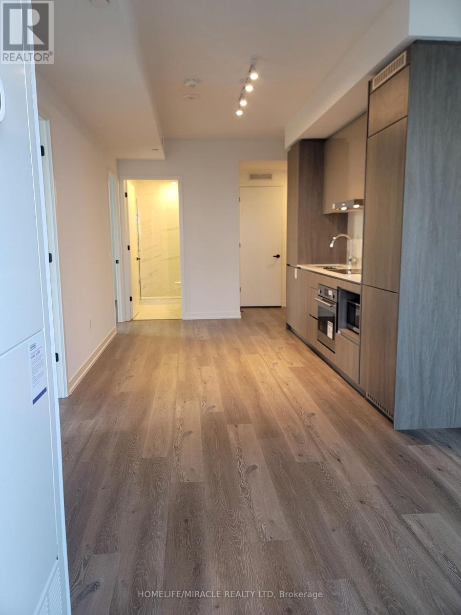 1212 - 28 Interchange Way, Vaughan, ON
