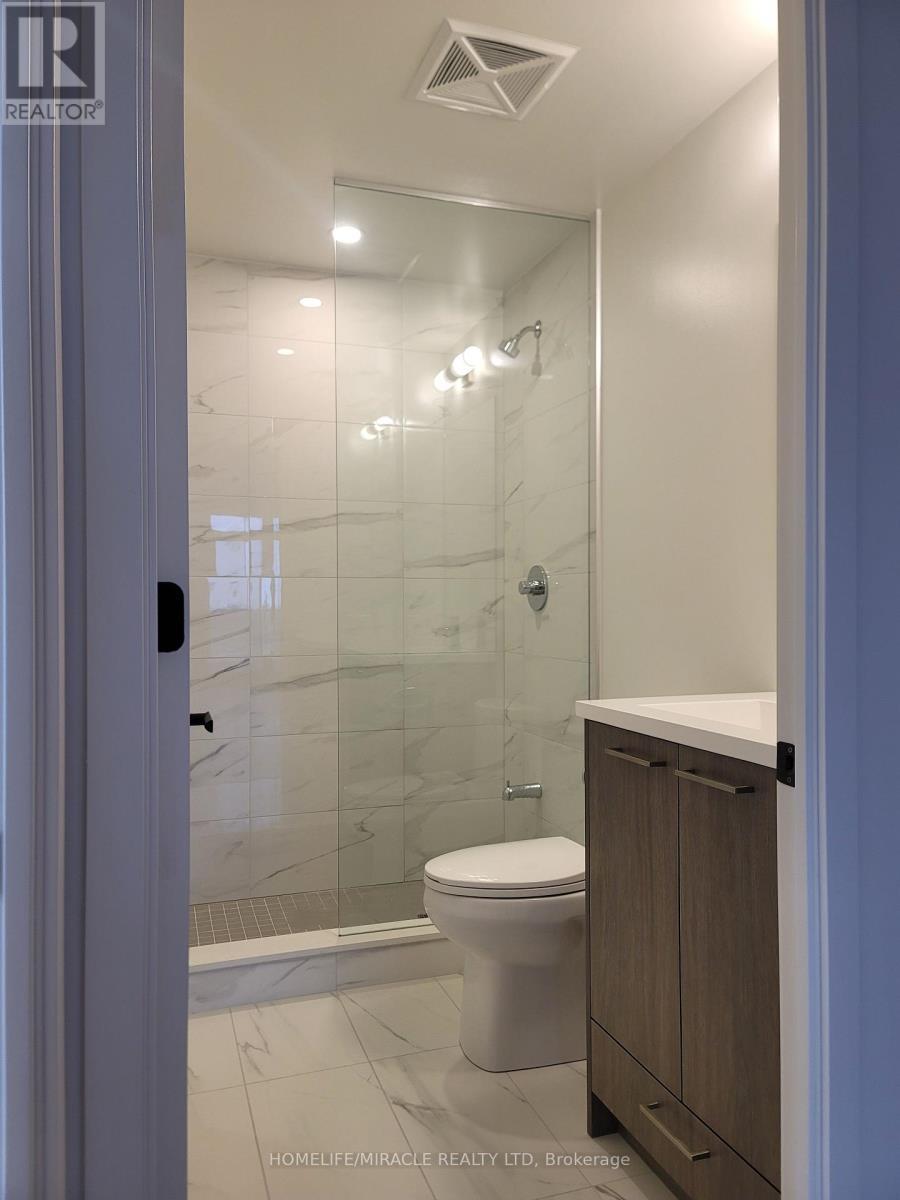1212 - 28 Interchange Way, Vaughan, ON