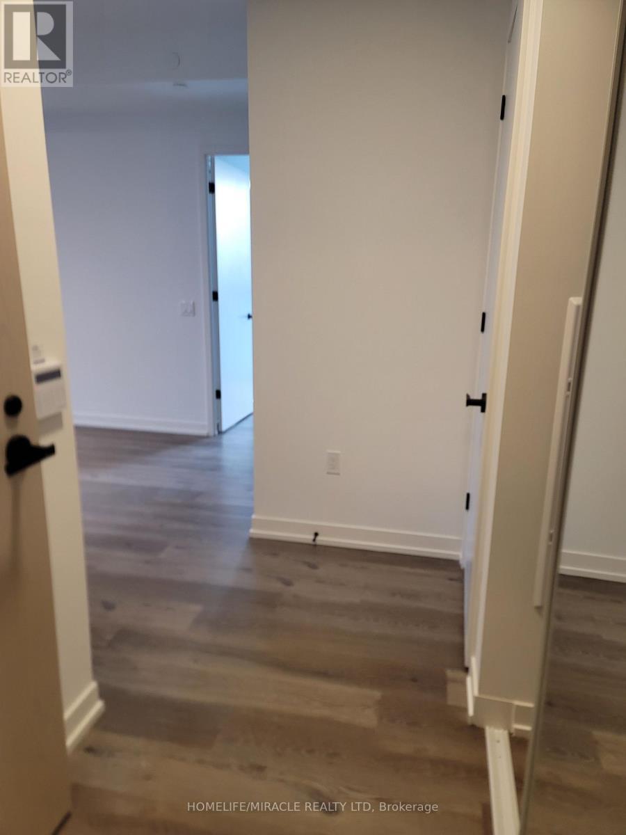 1212 - 28 Interchange Way, Vaughan, ON