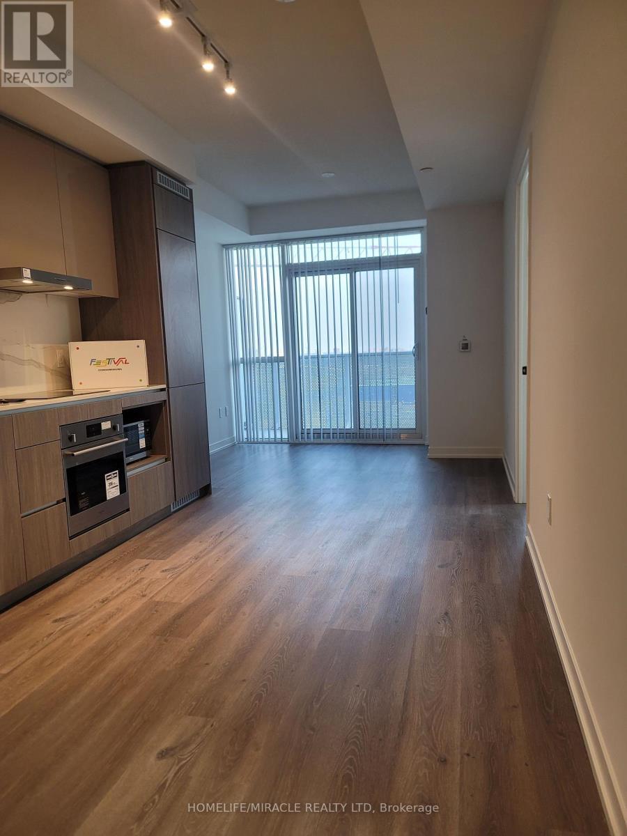 1212 - 28 Interchange Way, Vaughan, ON
