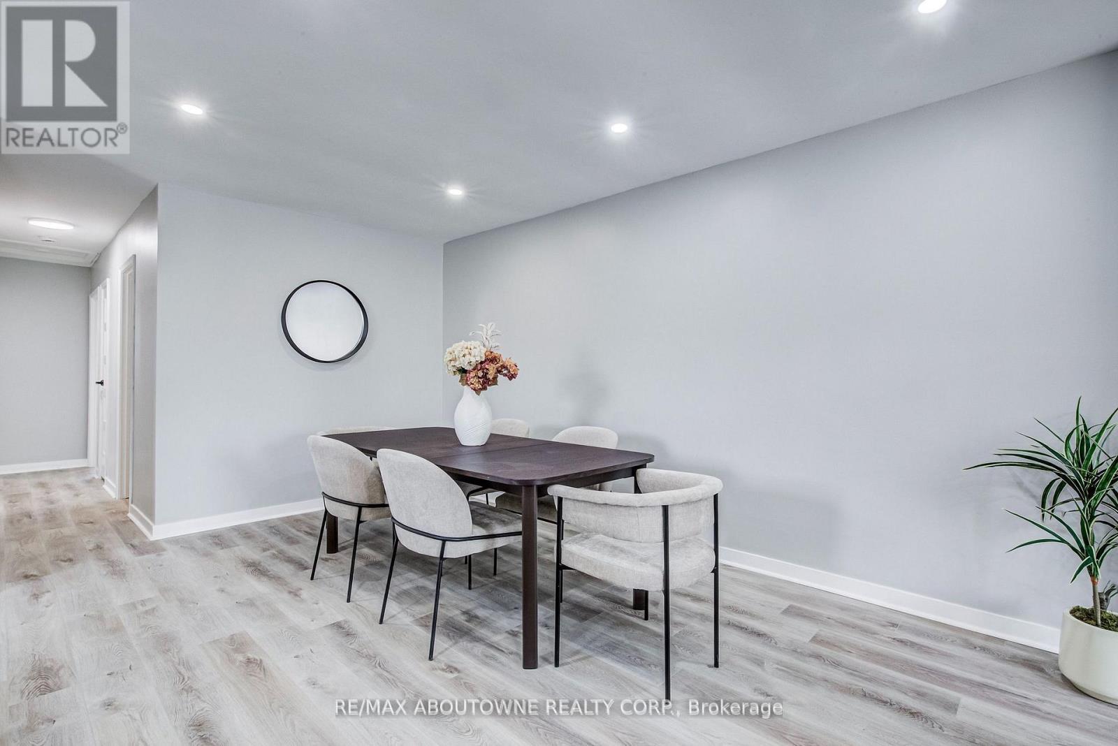 2367 Middlesmoor Crescent, Burlington, ON