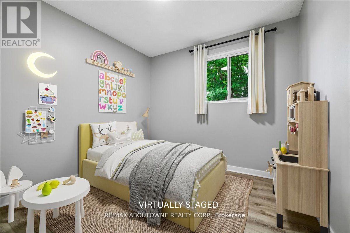 2367 Middlesmoor Crescent, Burlington, ON