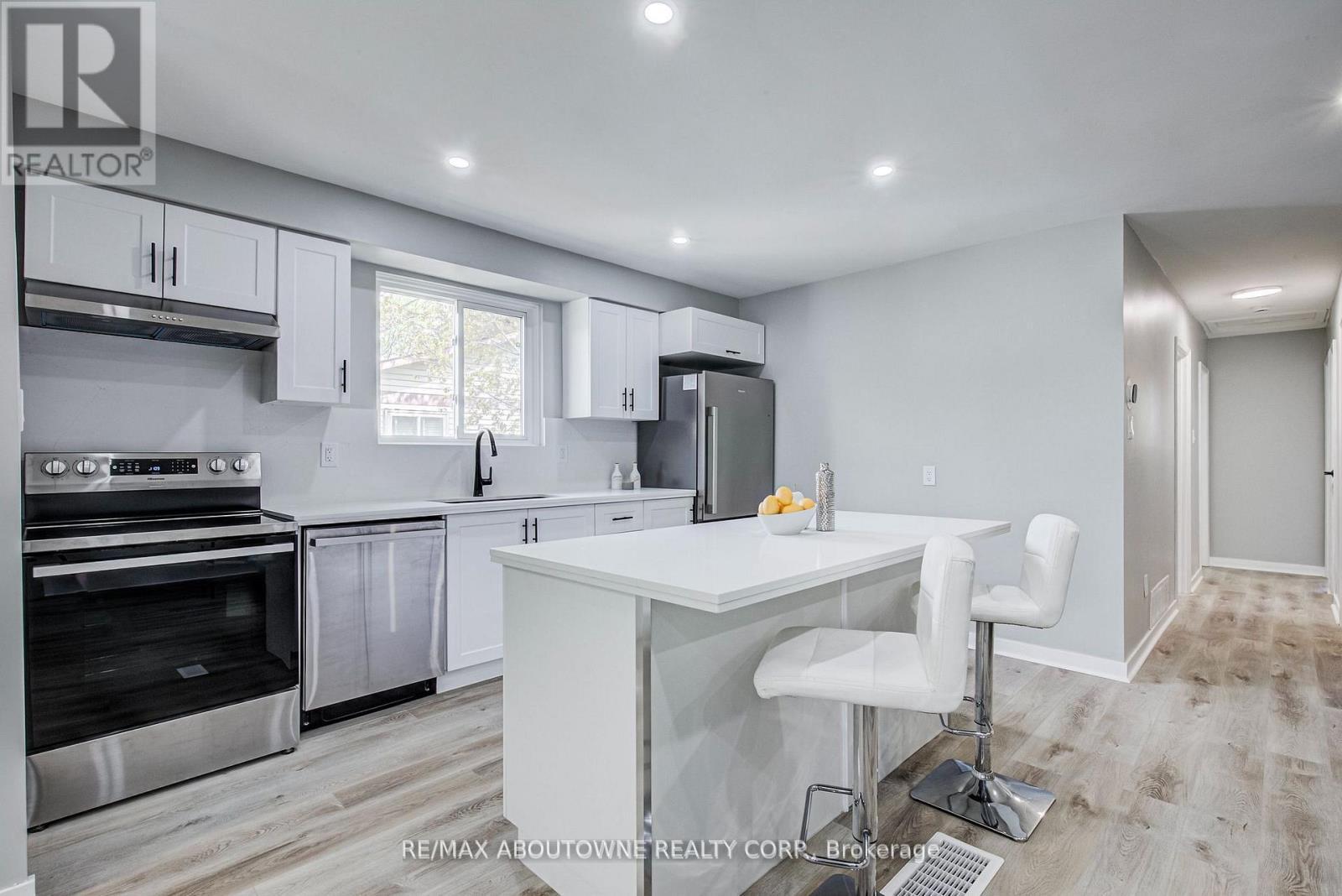 2367 Middlesmoor Crescent, Burlington, ON