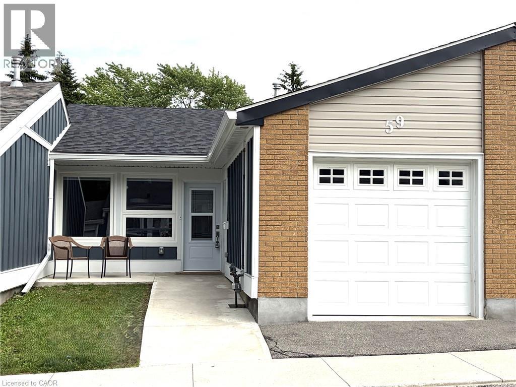 59 Szollosy Circle, Hamilton, ON