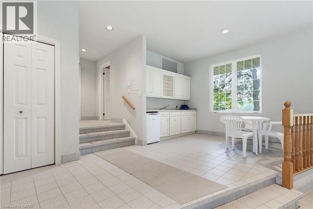 2220 Britannia Road, Burlington, ON