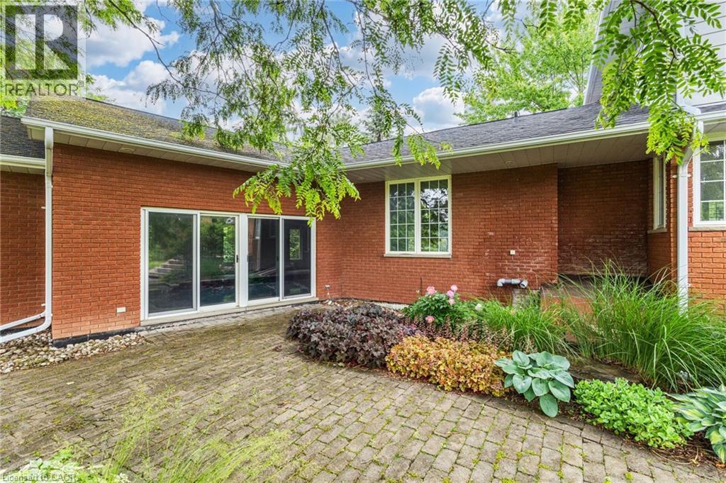 2220 Britannia Road, Burlington, ON