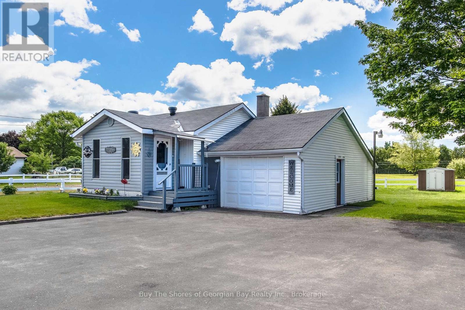 17 Balm Beach Road E, Tiny (Perkinsfield), ON