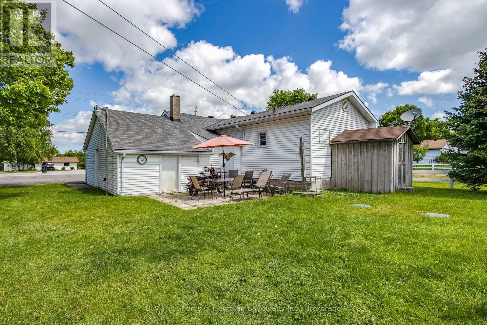 17 Balm Beach Road E, Tiny (Perkinsfield), ON