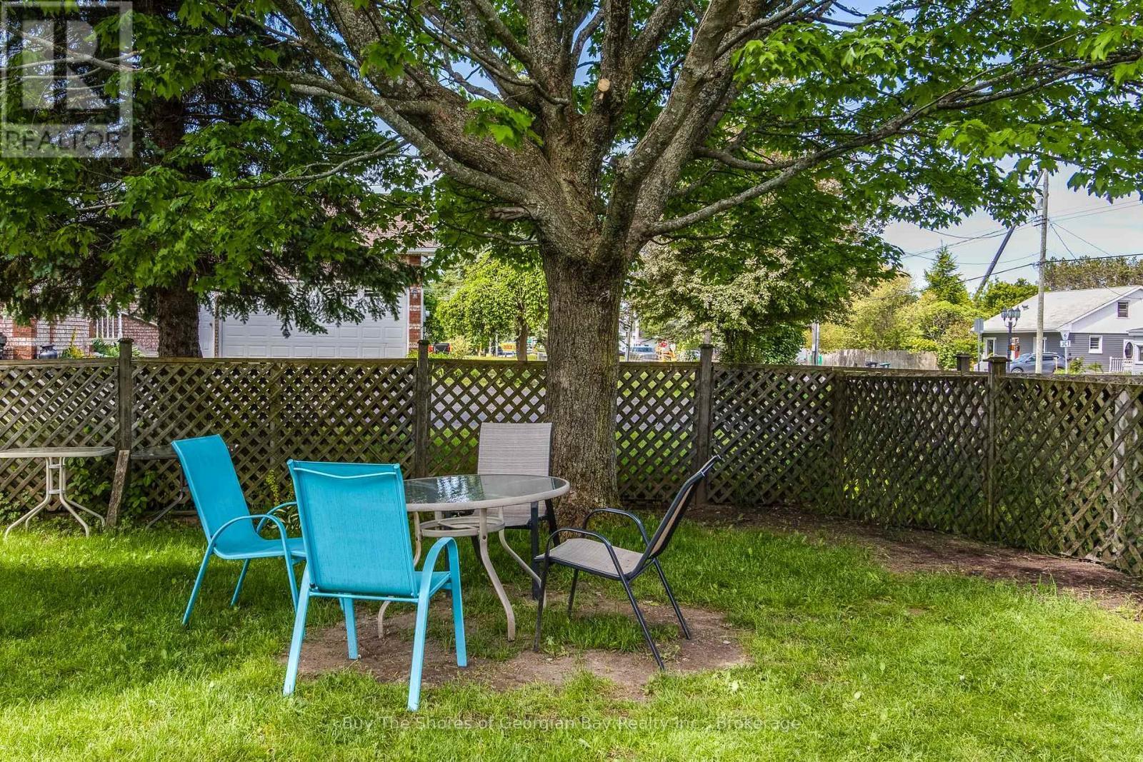 17 Balm Beach Road E, Tiny (Perkinsfield), ON