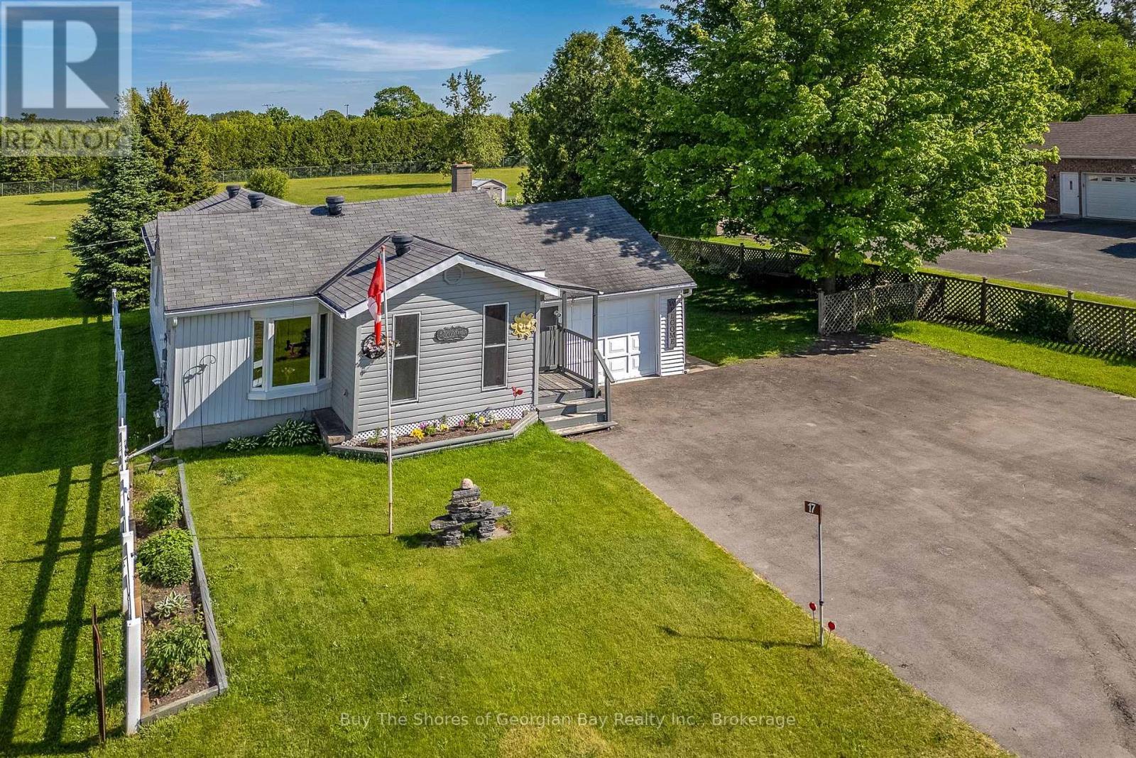 17 Balm Beach Road E, Tiny (Perkinsfield), ON