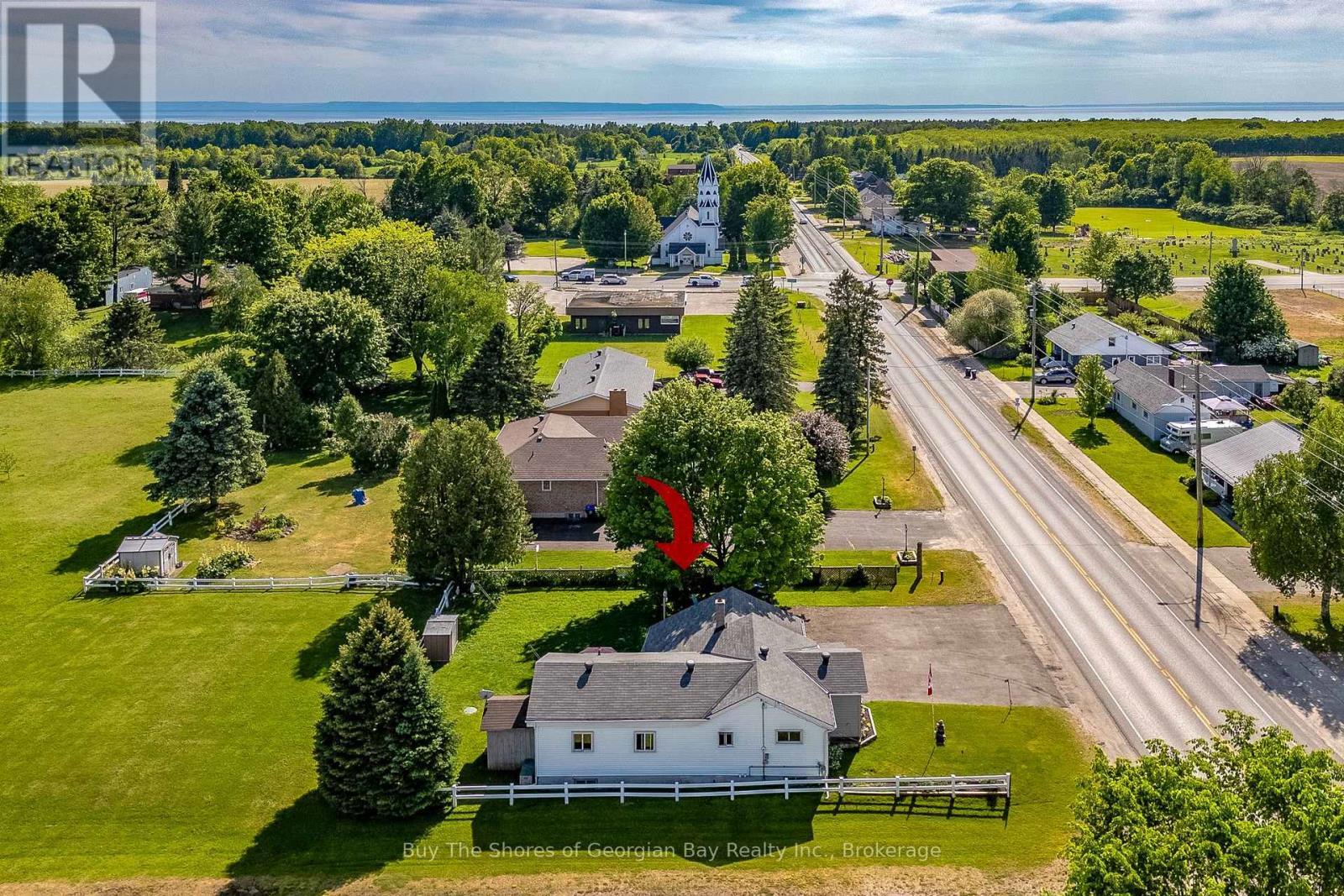 17 Balm Beach Road E, Tiny (Perkinsfield), ON