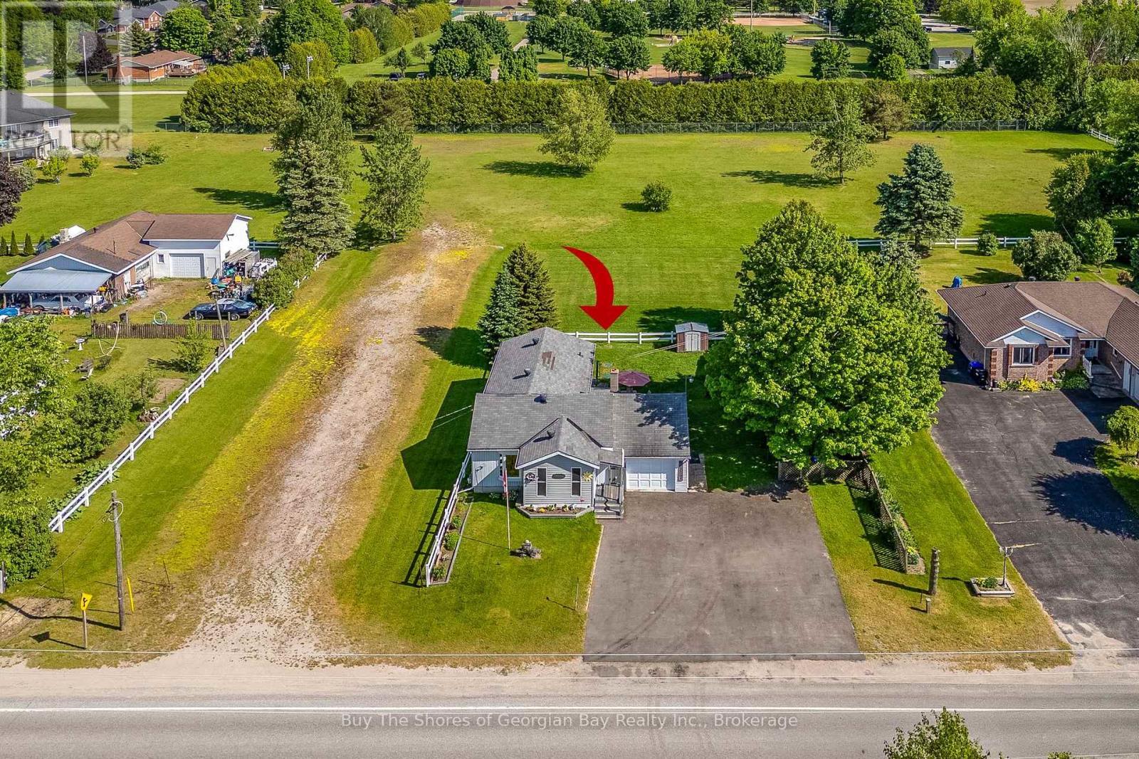 17 Balm Beach Road E, Tiny (Perkinsfield), ON