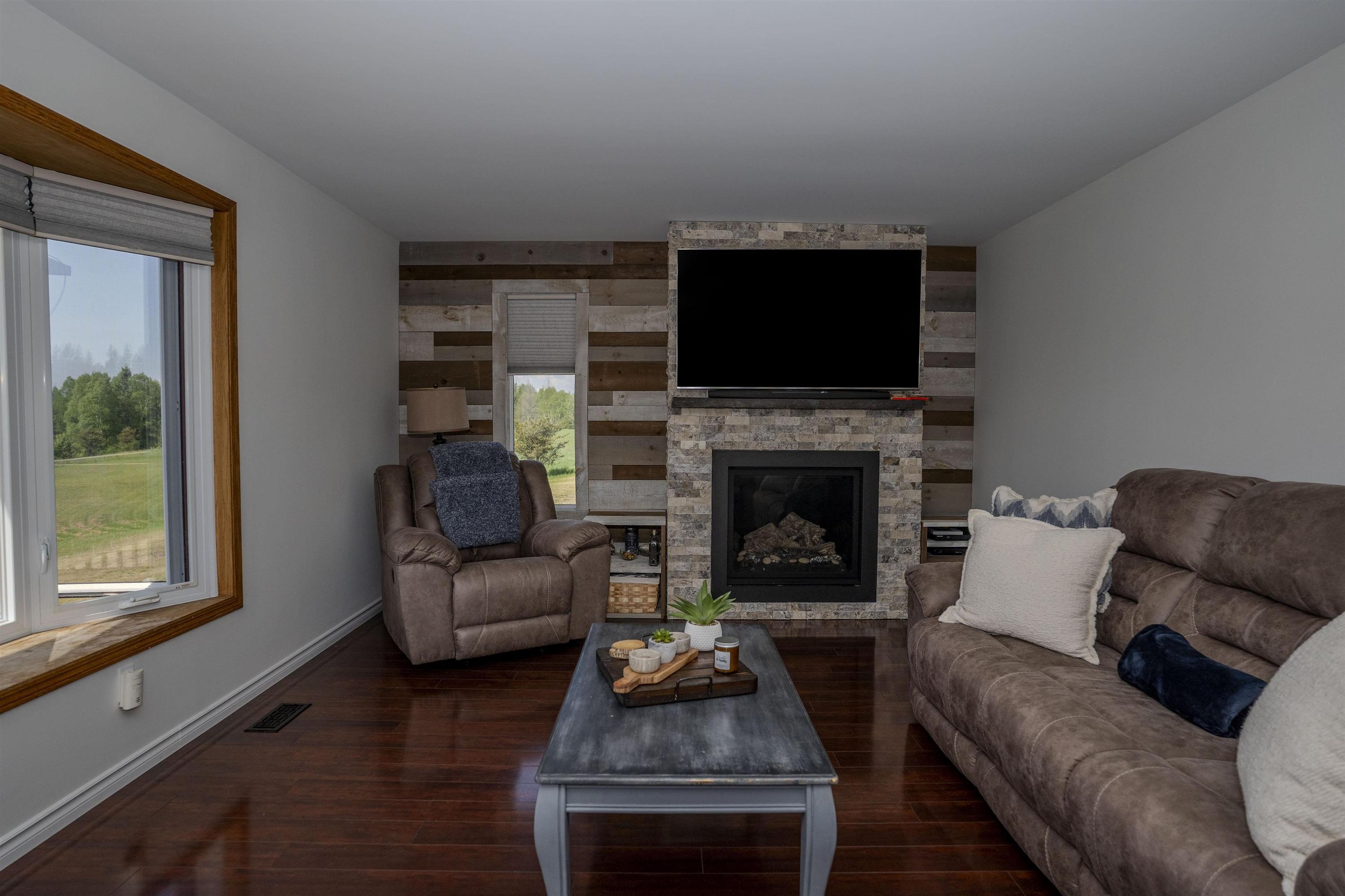 41 Fraser Road, Thunder Bay, ON