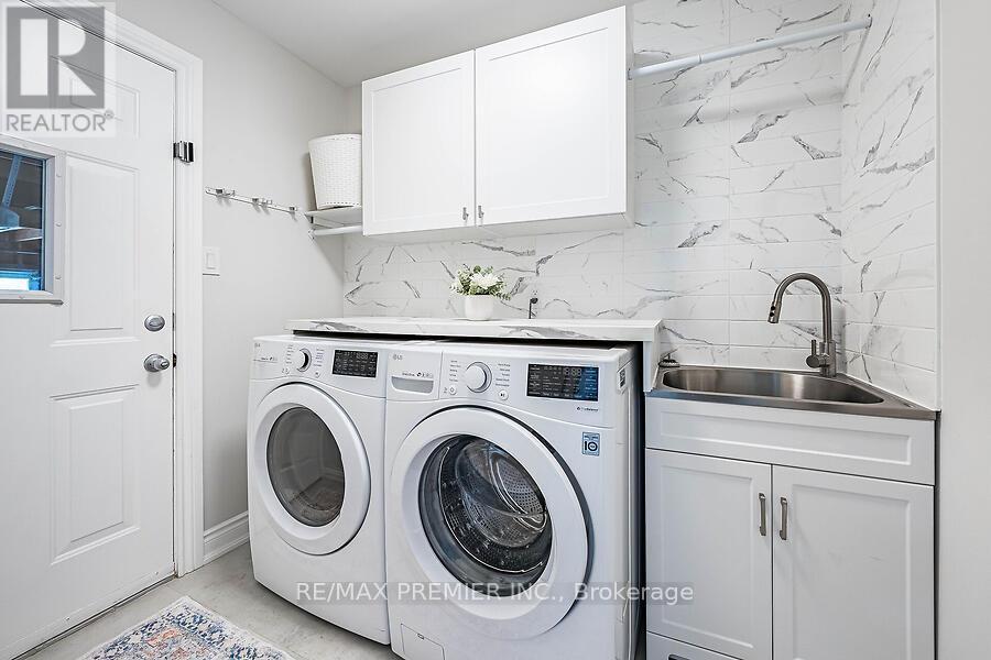 2 Grace Crescent, Barrie, ON