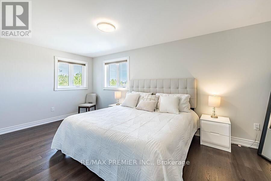 2 Grace Crescent, Barrie, ON