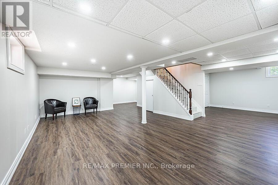 2 Grace Crescent, Barrie, ON
