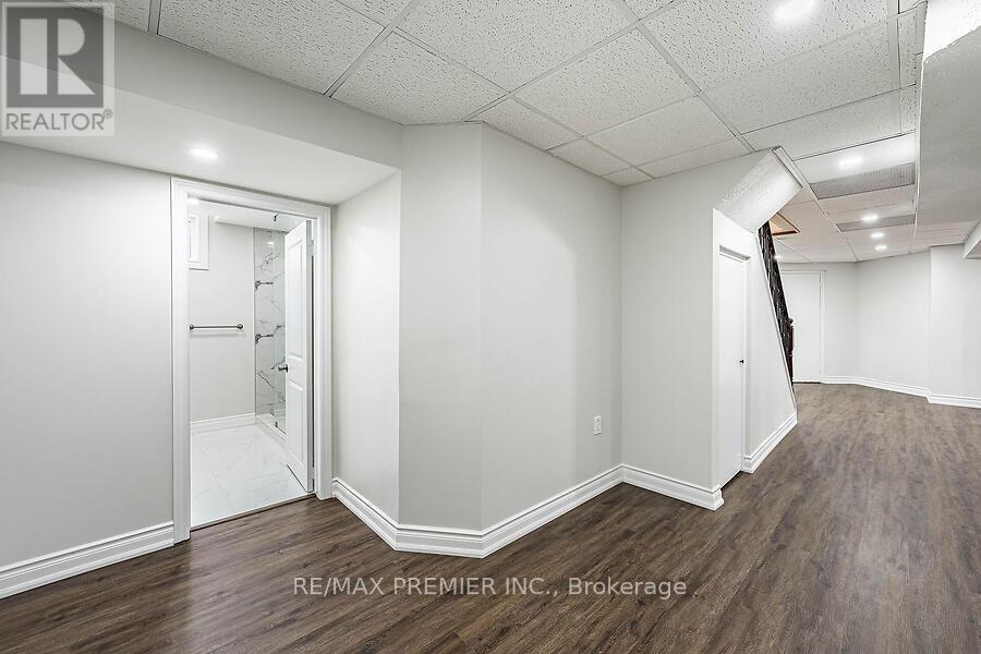 2 Grace Crescent, Barrie, ON