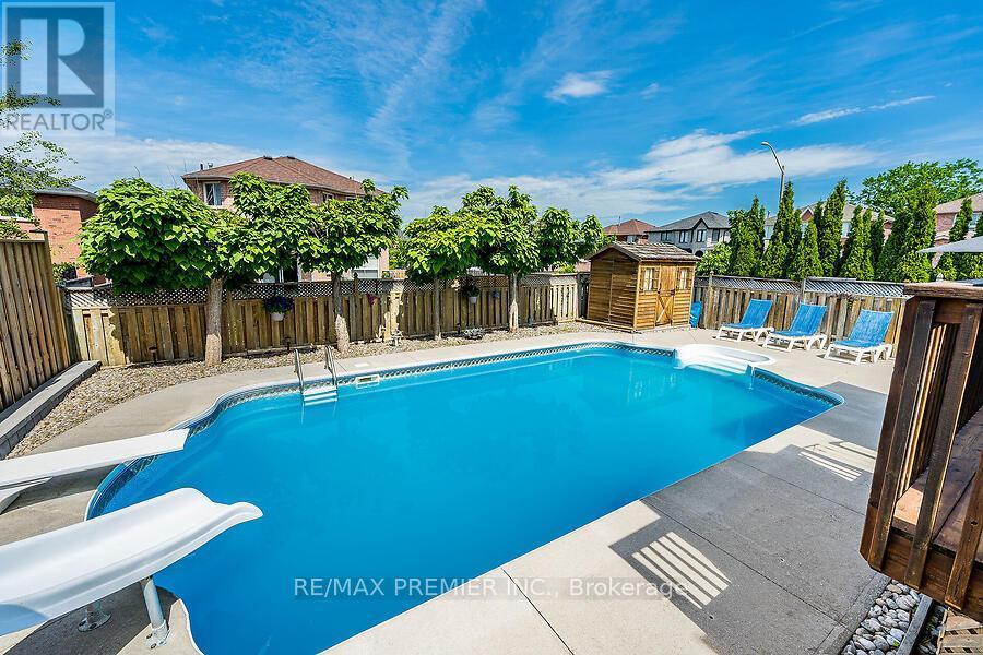 2 Grace Crescent, Barrie, ON