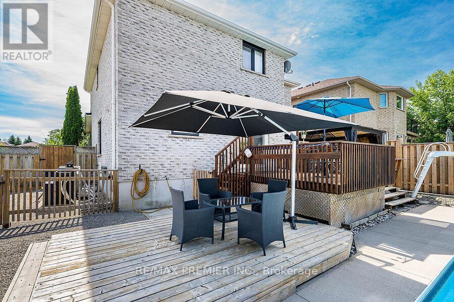 2 Grace Crescent, Barrie, ON