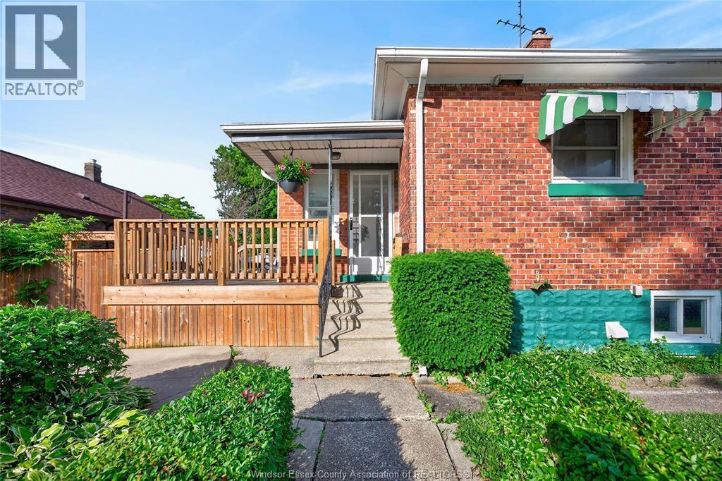 1104 Ellis St E, Windsor, ON