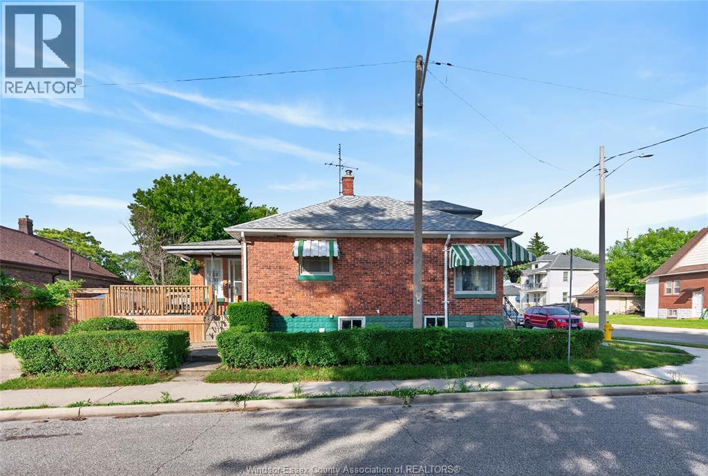 1104 Ellis St E, Windsor, ON