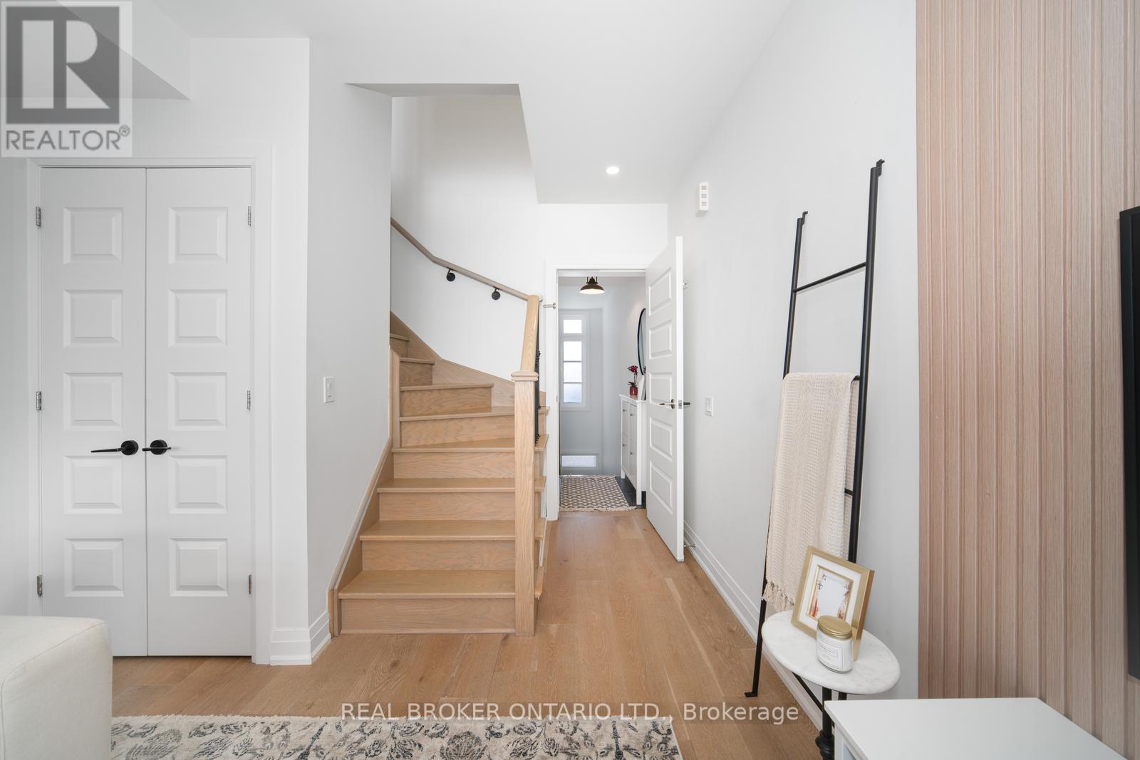 48 - 8167 Kipling Avenue, Vaughan, ON