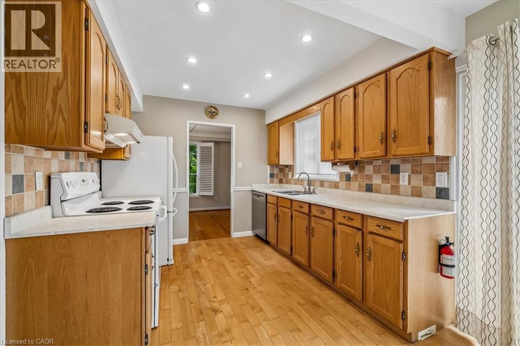 668 Bridle Wood, Burlington, ON