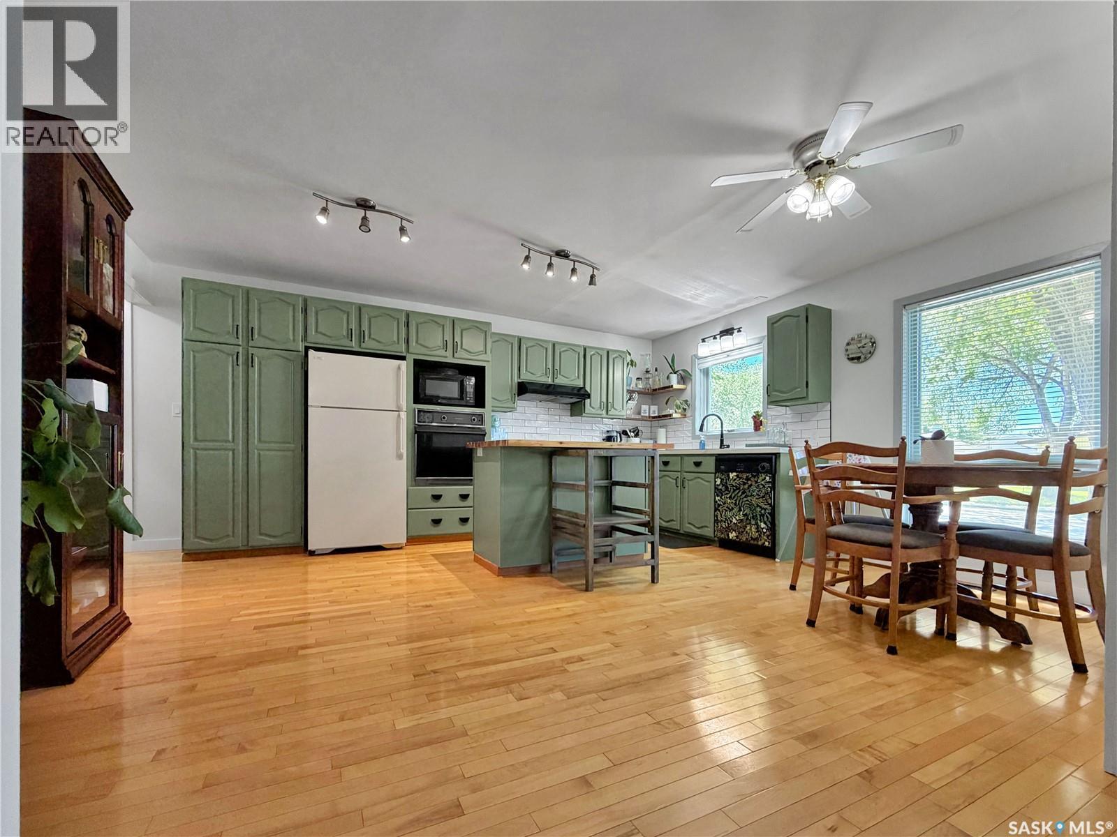 1114 Arcola Street, Esterhazy, SK