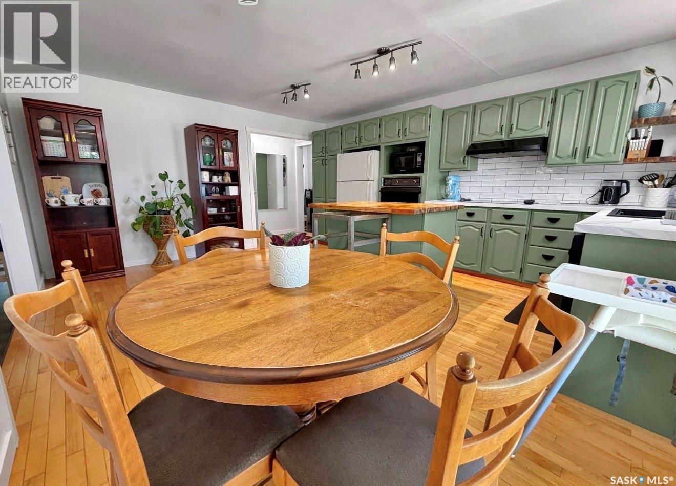 1114 Arcola Street, Esterhazy, SK