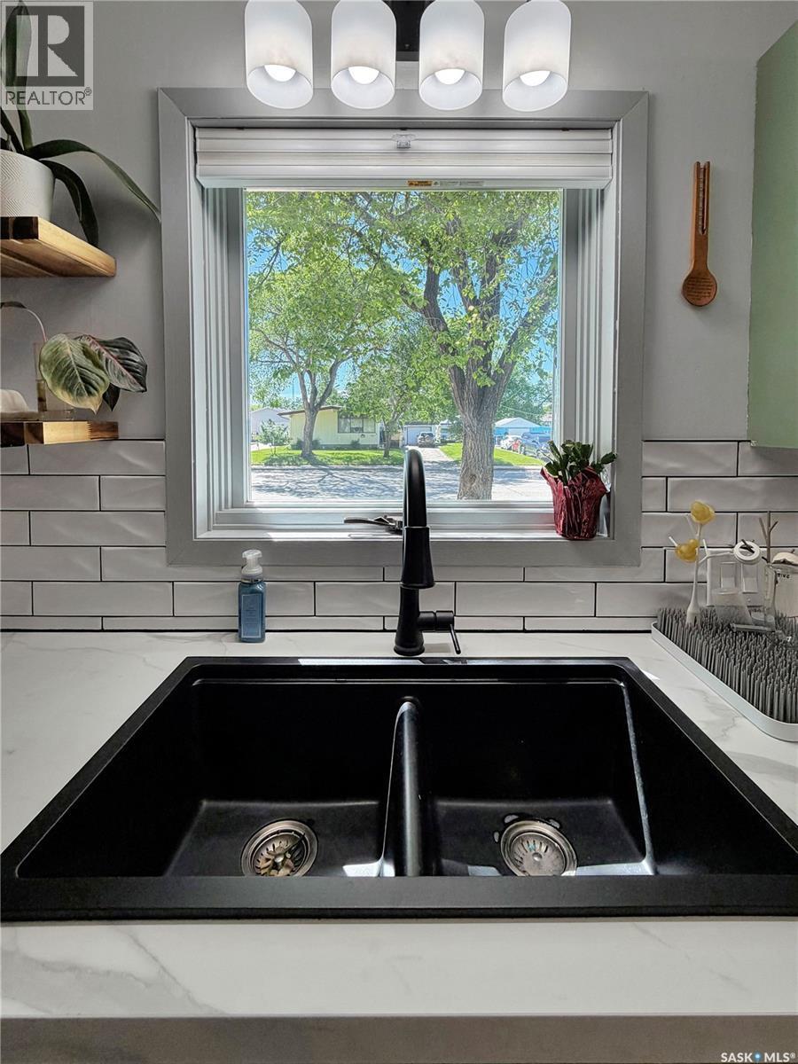 1114 Arcola Street, Esterhazy, SK