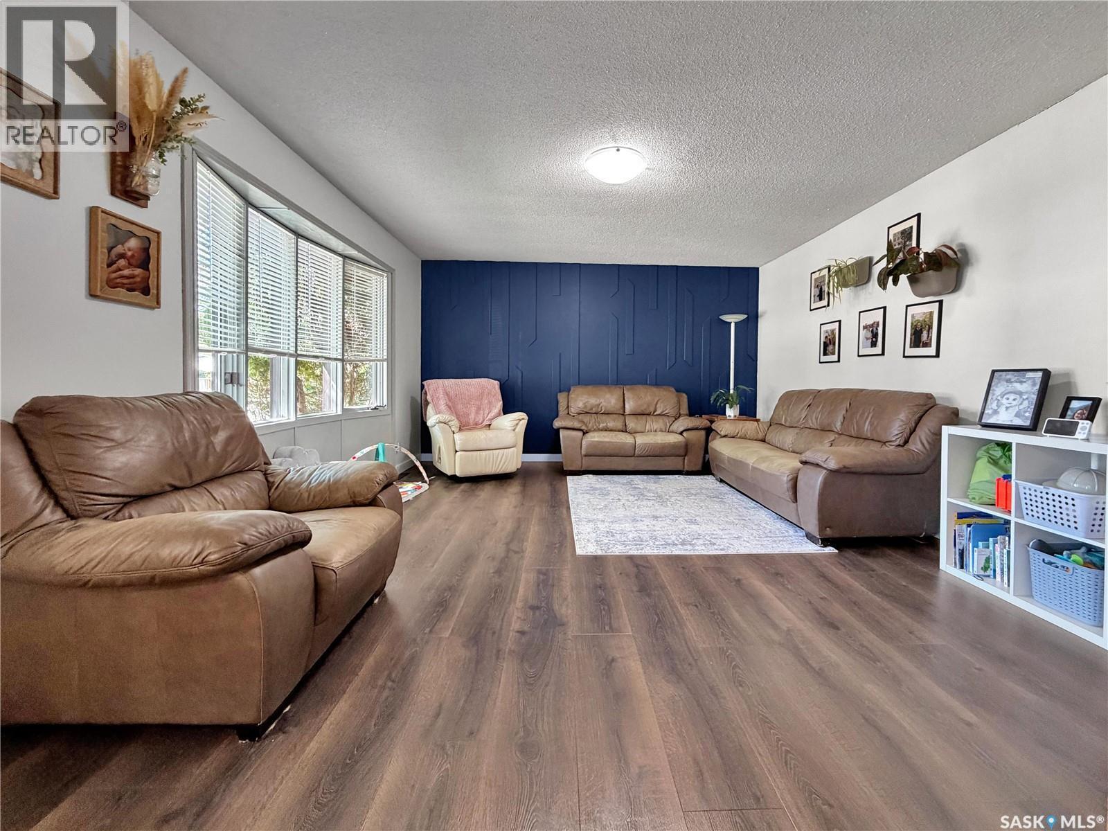 1114 Arcola Street, Esterhazy, SK