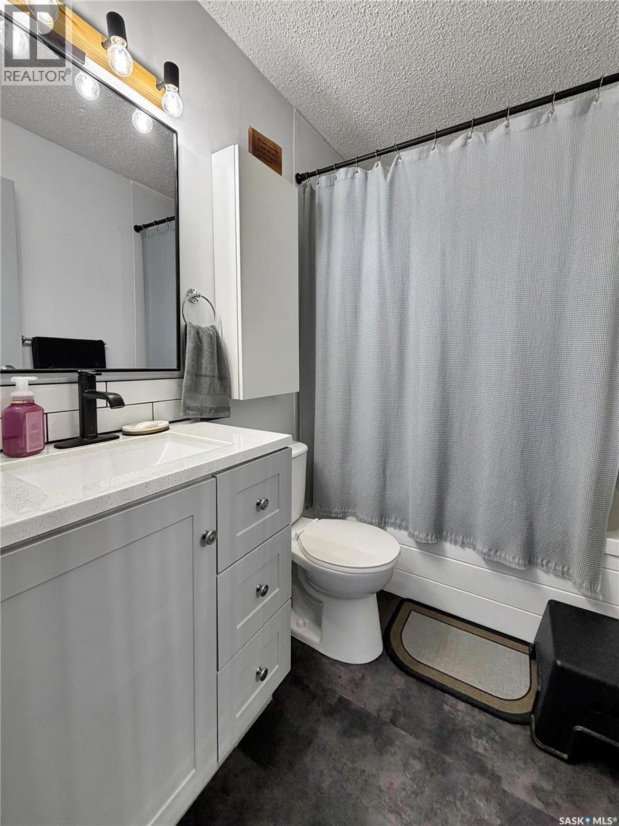 1114 Arcola Street, Esterhazy, SK