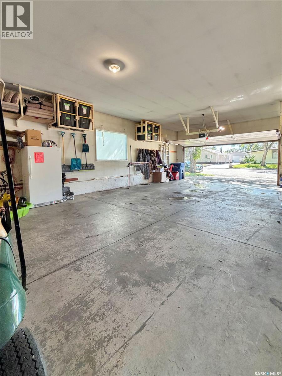 1114 Arcola Street, Esterhazy, SK