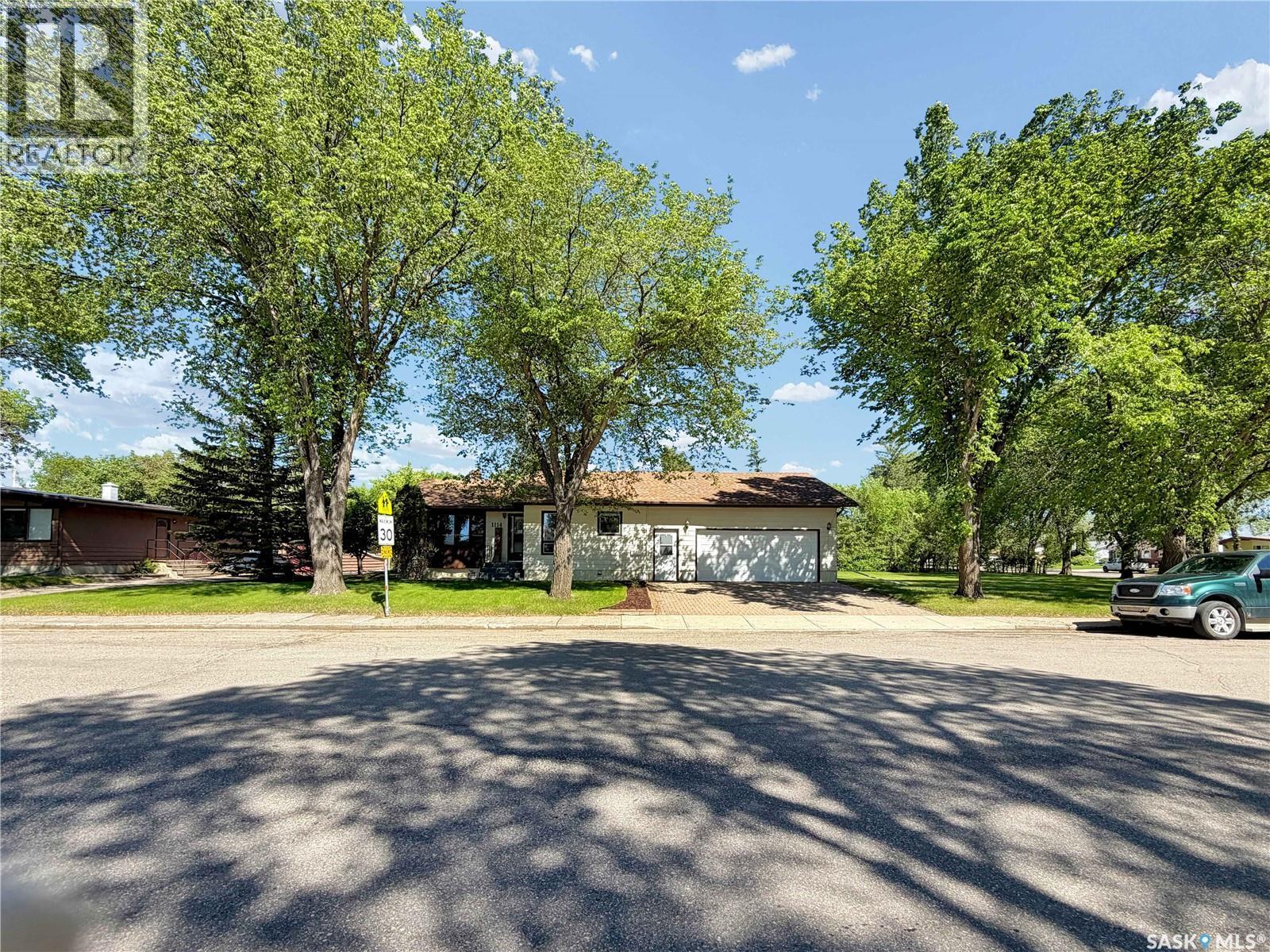 1114 Arcola Street, Esterhazy, SK