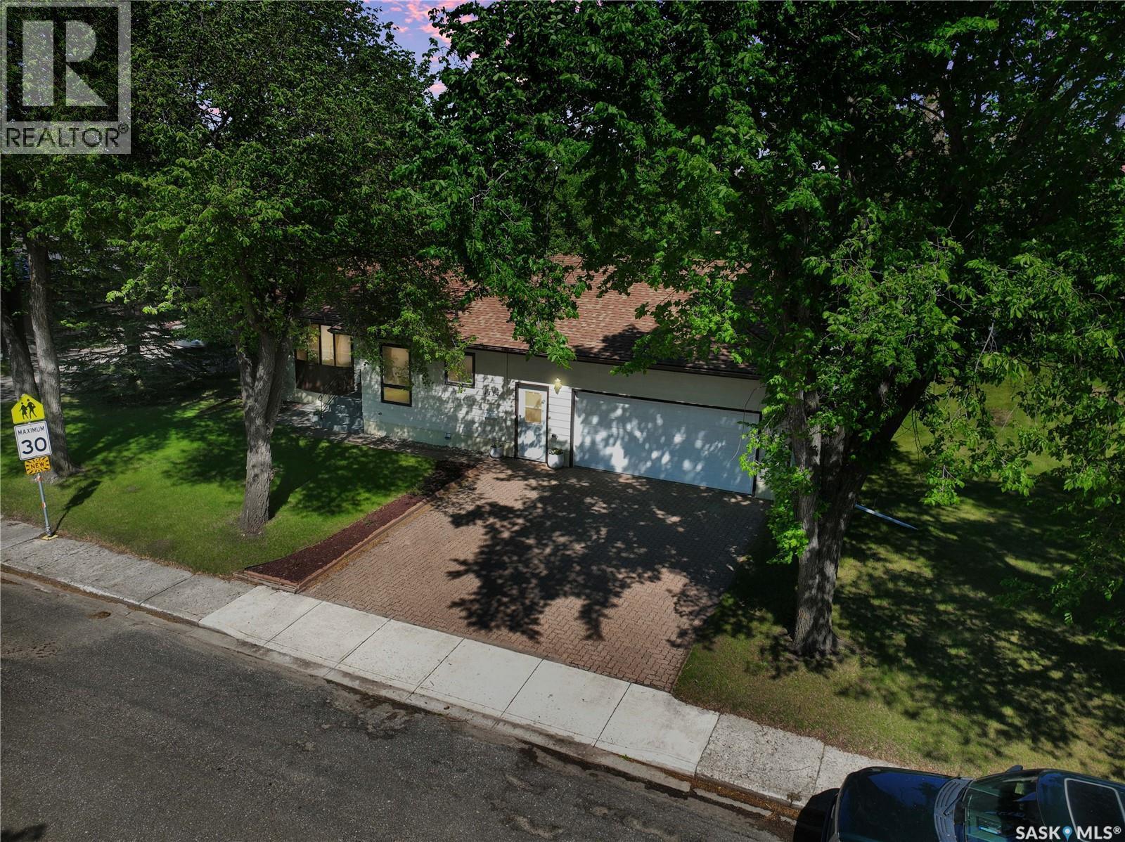 1114 Arcola Street, Esterhazy, SK