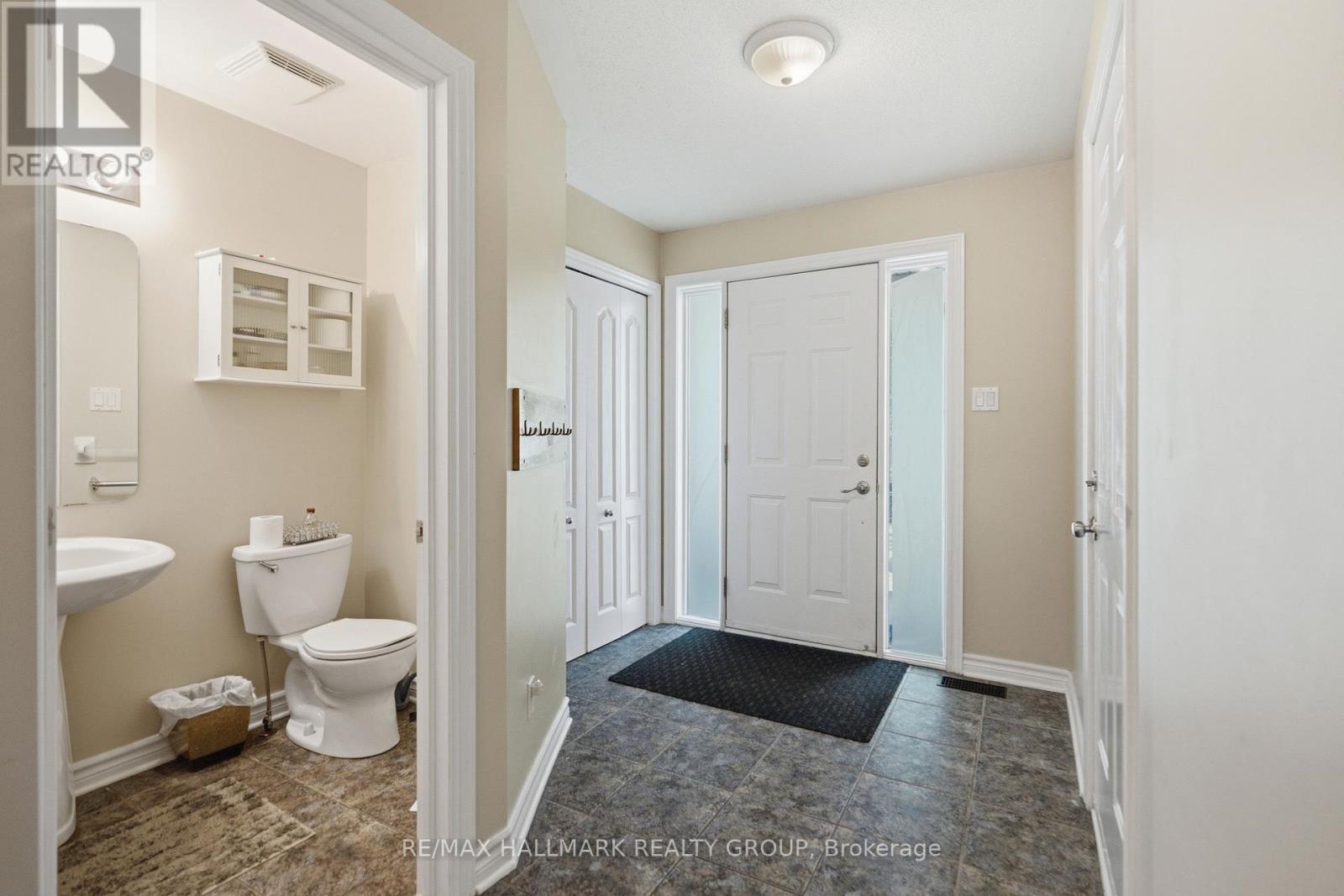 800 Long Point Circle, Ottawa, ON
