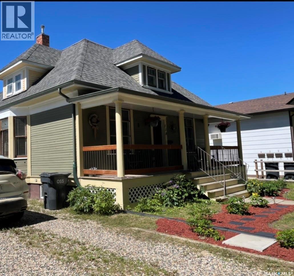 138 First Avenue N, Yorkton, SK
