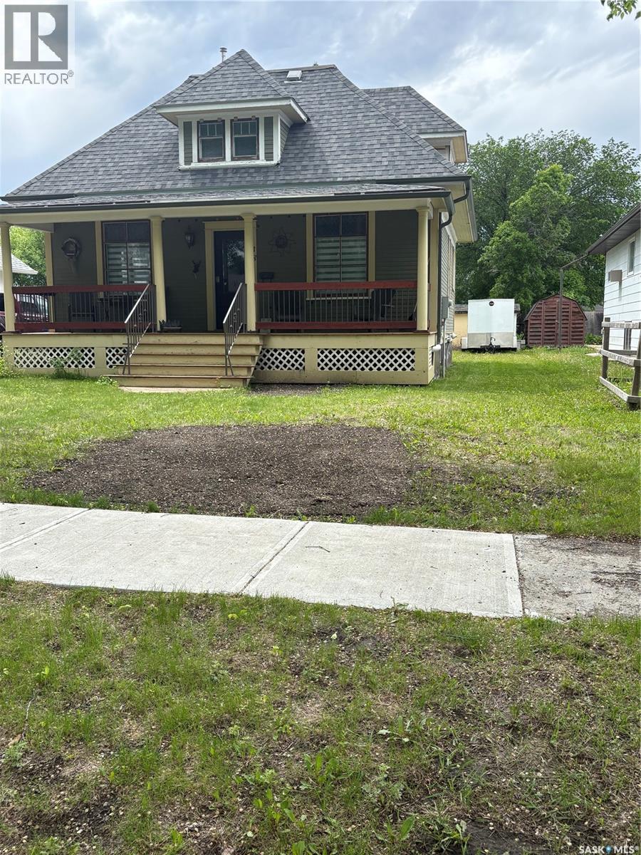 138 First Avenue N, Yorkton, SK