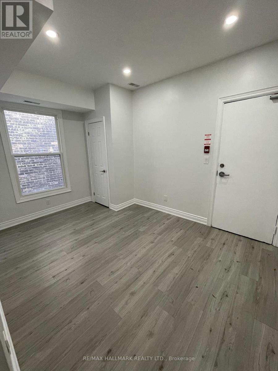 414 Dundas Street E, Toronto, ON