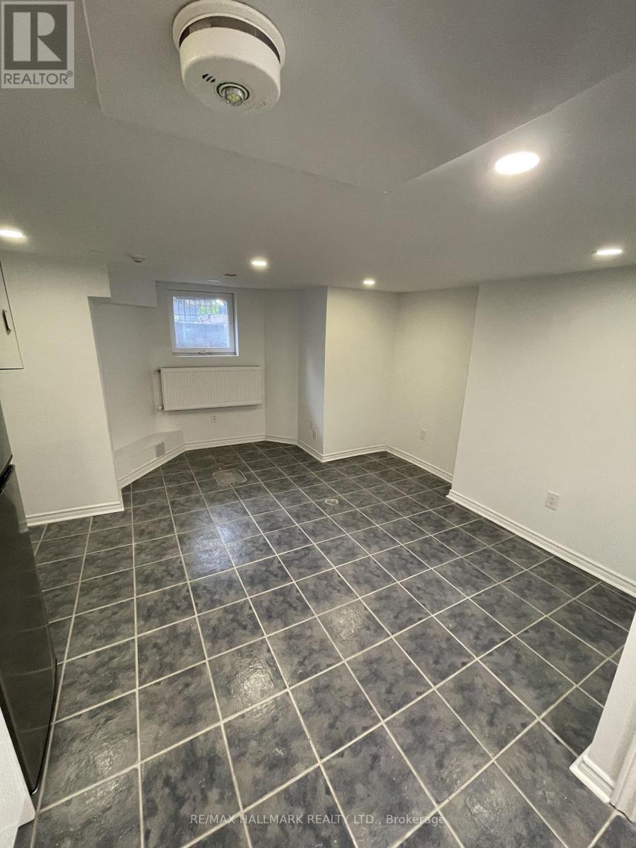 414 Dundas Street E, Toronto, ON