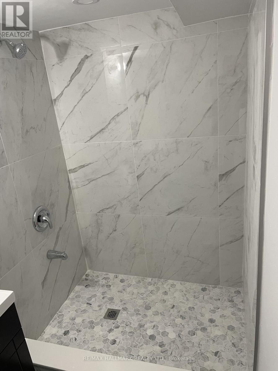 414 Dundas Street E, Toronto, ON