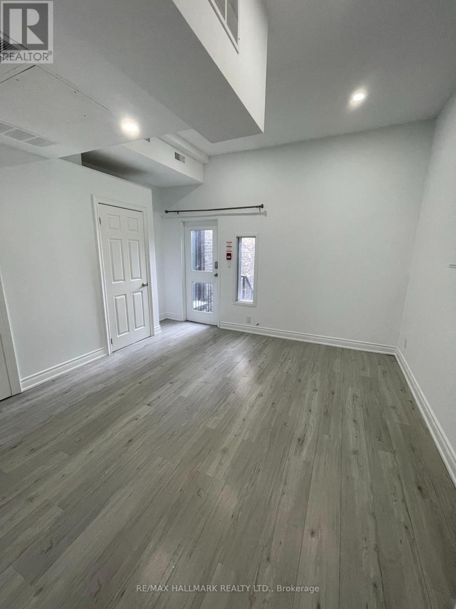 414 Dundas Street E, Toronto, ON