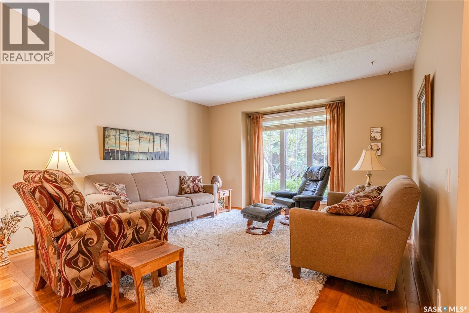 406 Braeburn Crescent, Saskatoon, SK
