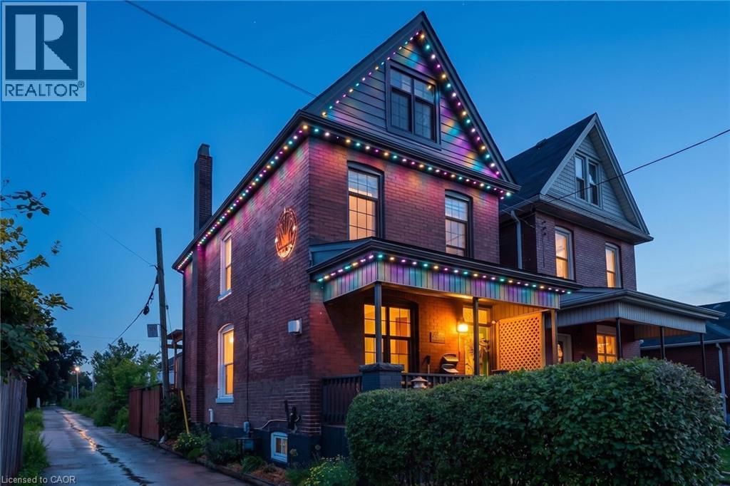26 Campbell Avenue, Hamilton, ON
