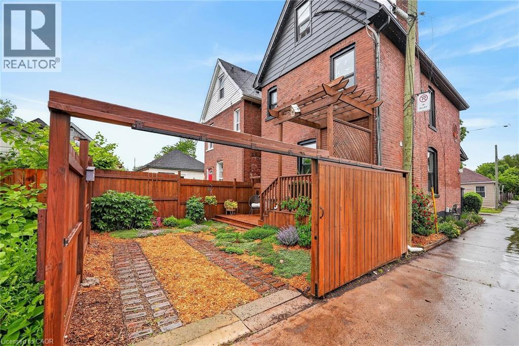 26 Campbell Avenue, Hamilton, ON