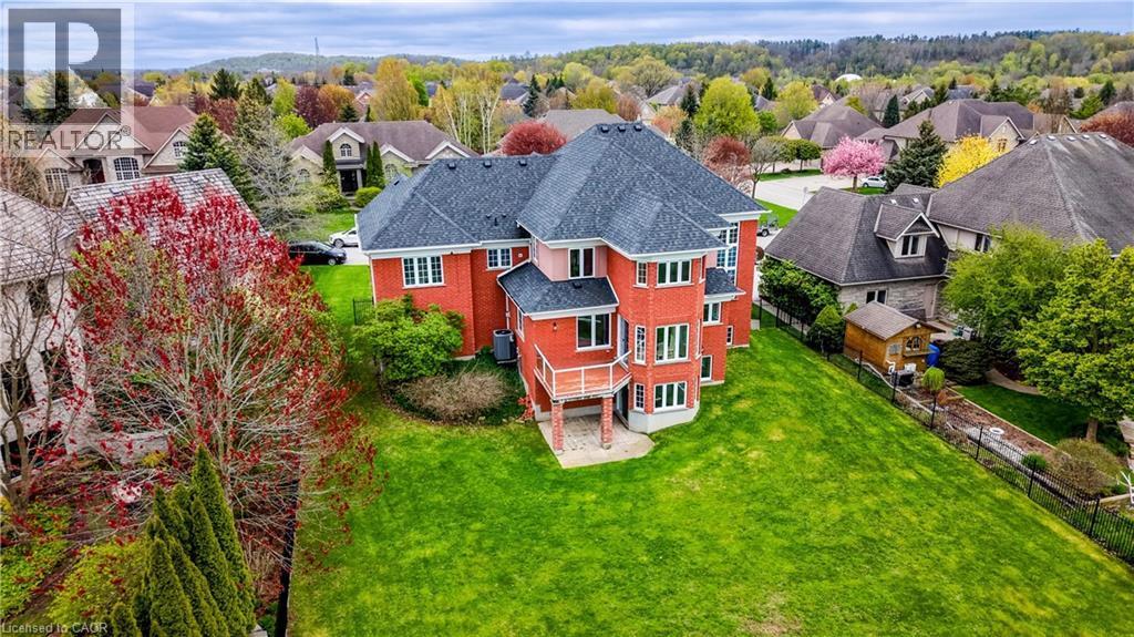 38 Deer Ridge Crescent, Kitchener, ON