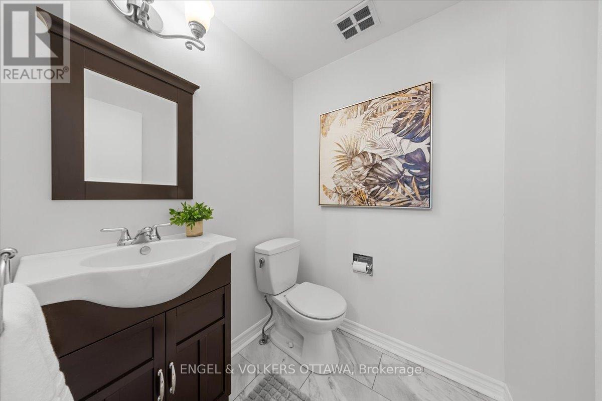 34 Viewpointe Private, Ottawa, ON