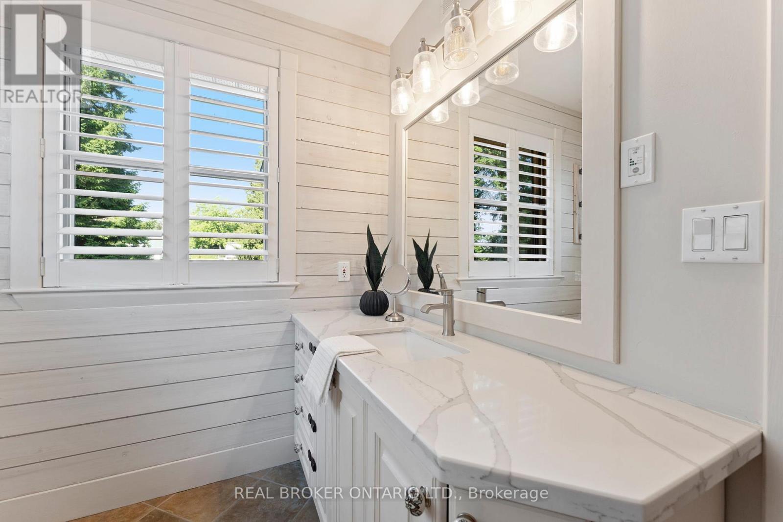182 Governors Road E, Brant, ON