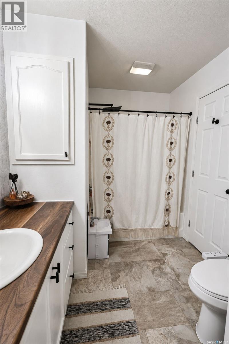 6 Dmyterko Bay, Prince Albert, SK