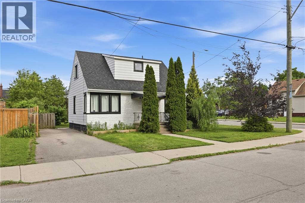 15 West 1St Street, Hamilton, ON